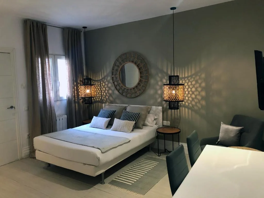 CH Six Rooms