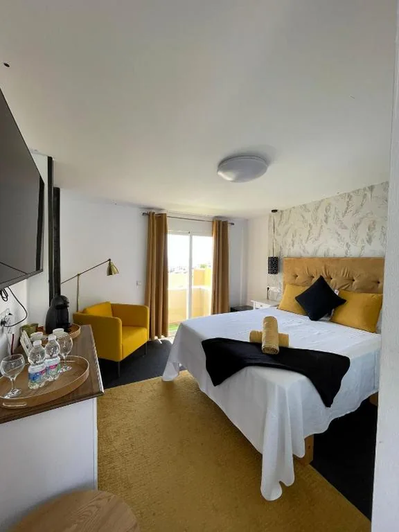 Kleines Doppelzimmer — Chabela's water wall