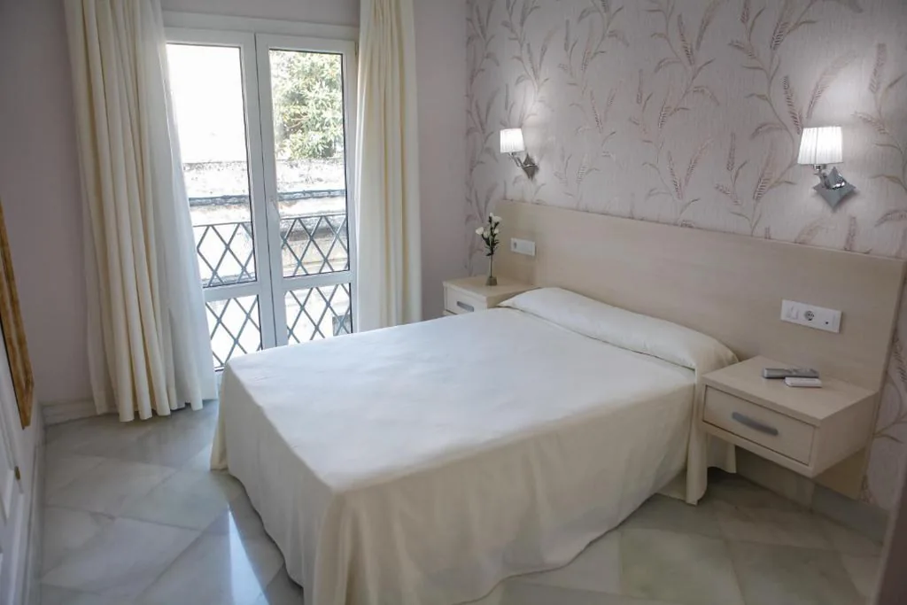 Doppelzimmer mit 1 oder 2 Betten — Chaikana