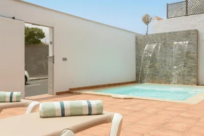 Chalé con piscina junto a la playa — foto 7