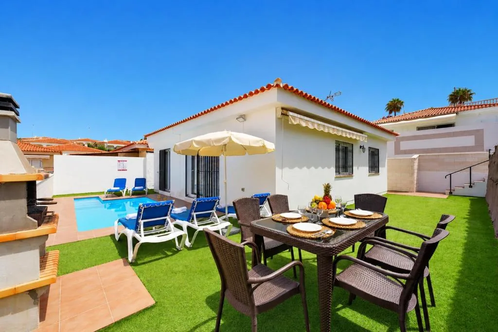 Villa con piscina privada — CHALET 273 con PISCINA PRIVADA