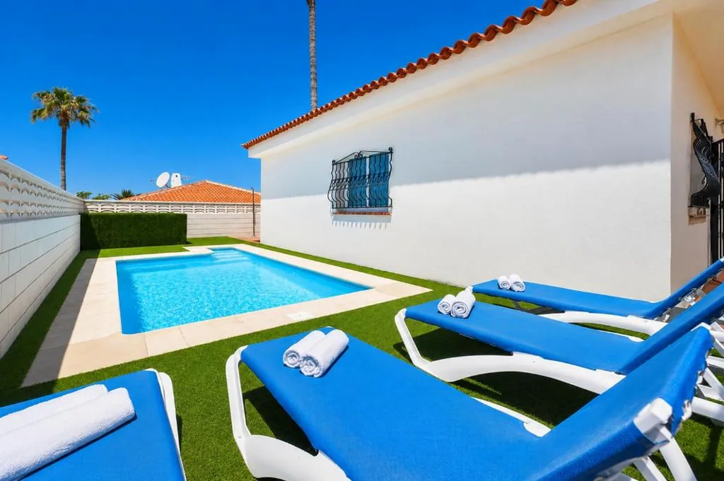 Villa met privézwembad — CHALET 83 con PISCINA PRIVADA