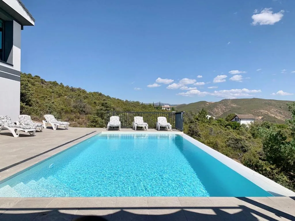 Villa — Chalet a estrenar, espectaculares vistas a la montaña