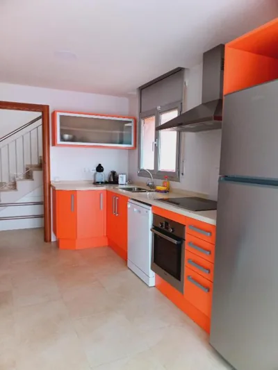 Chalet amplio con Jardín y zona barbacoa. — foto 4