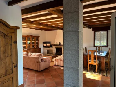 Chalet con piscina — Foto 5