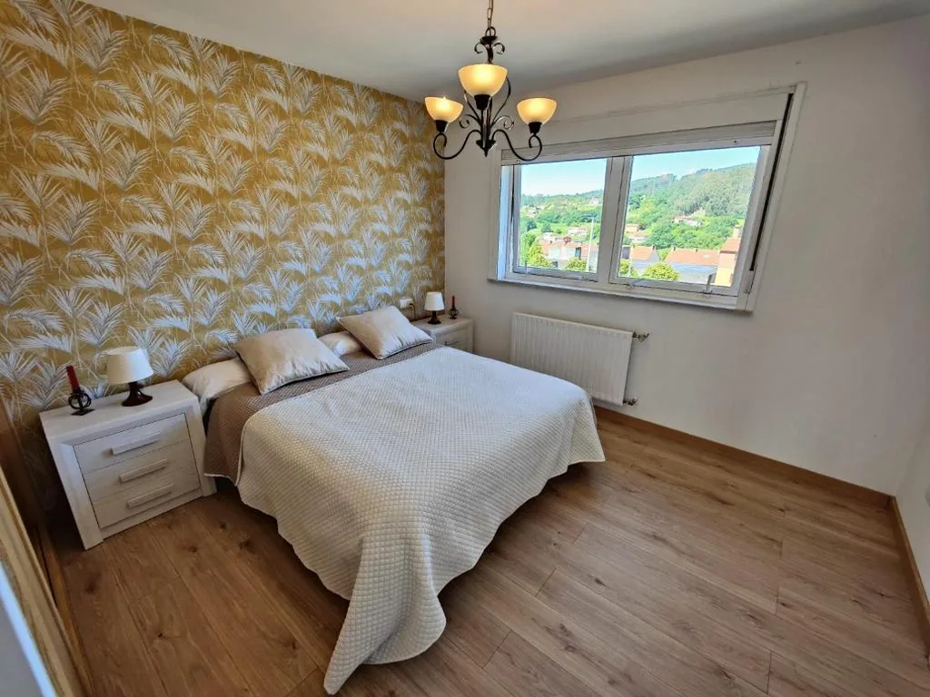 Casa con 5 camere da letto — Chalet con WIFI , PS4 , garaje, 5 dormitorios, 3 baños, Santiago de Compostela