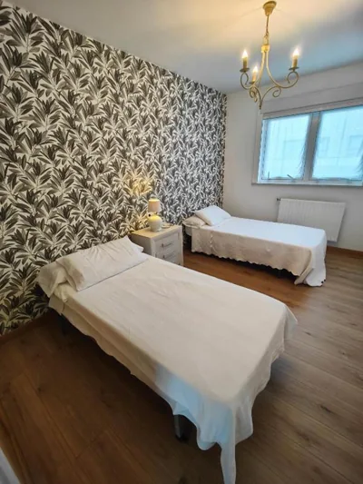 Chalet con WIFI , PS4 , garaje, 5 dormitorios, 3 baños, Santiago de Compostela — foto 6