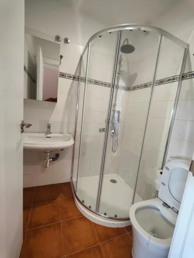 Chalet con WIFI , PS4 , garaje, 5 dormitorios, 3 baños, Santiago de Compostela — foto 7