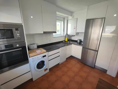 Chalet con WIFI , PS4 , garaje, 5 dormitorios, 3 baños, Santiago de Compostela — foto 8