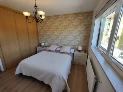 Chalet con WIFI , PS4 , garaje, 5 dormitorios, 3 baños, Santiago de Compostela — foto 9