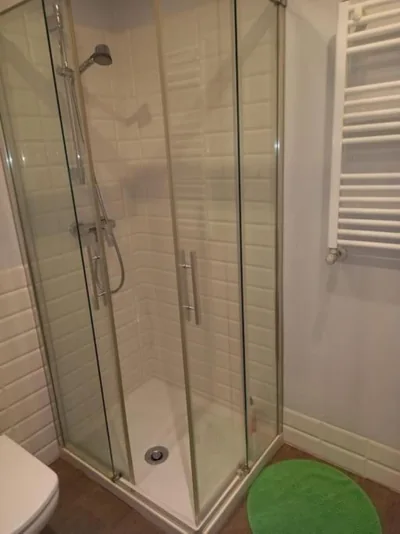 Chalet familiar con piscina — 写真 11