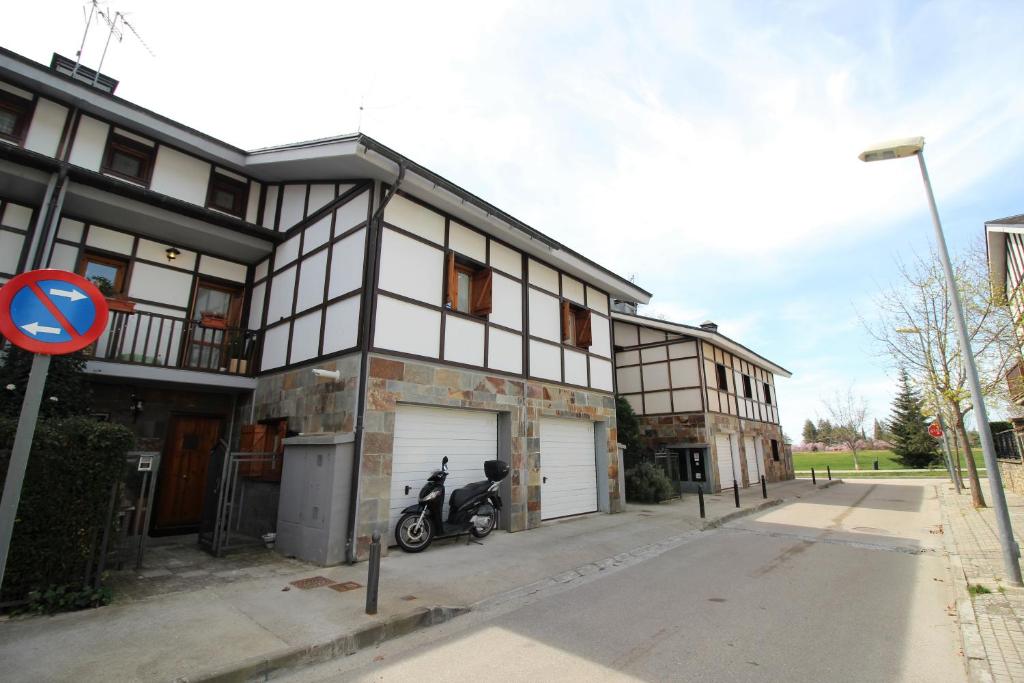 Chalet junto a la Ciudadela de Jaca