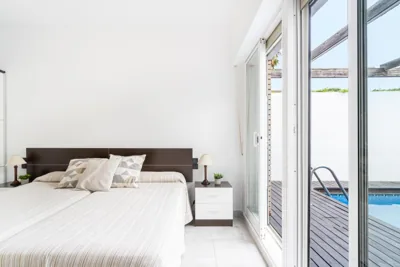 "Charm & Cozy 4BR - 3BA with Pool & Barbecue" — foto 12