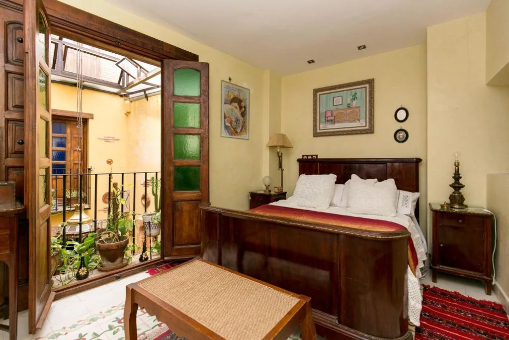 Charming Andalusian house - free parking