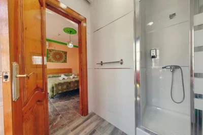 Charming Nerja Hostel — photo 8