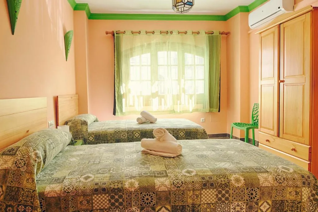 Double Room with Shared Bathroom - 2 Beds — Charming Nerja Hostel