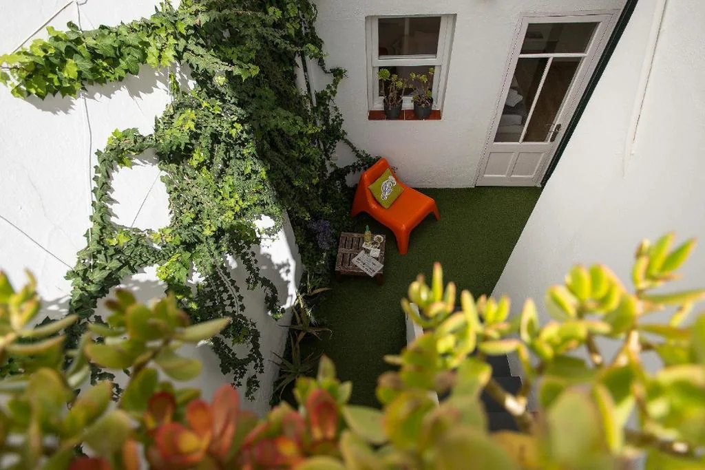 Suite — Cheap & Chic Hotel