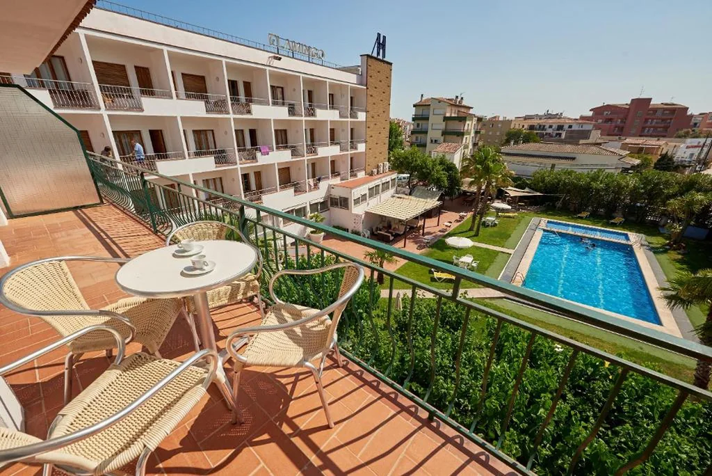 Appartamento con vista sulla piscina — Checkin Flamingo