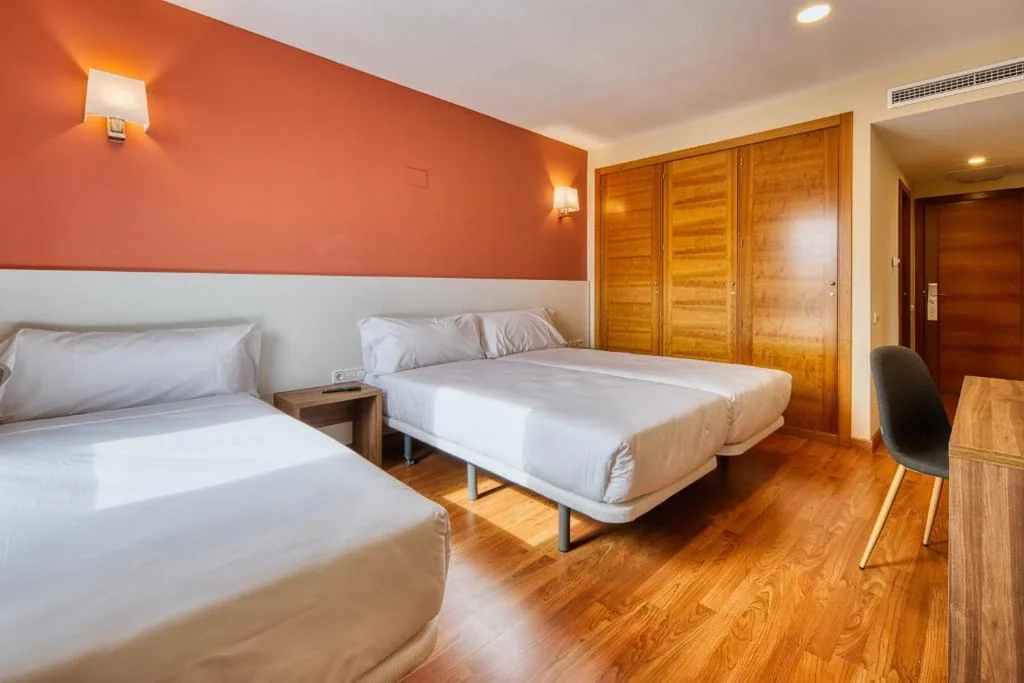 Chambre Familiale Standard — Checkin Madrid Móstoles