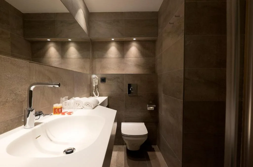 Habitación Doble con balcón — Chi