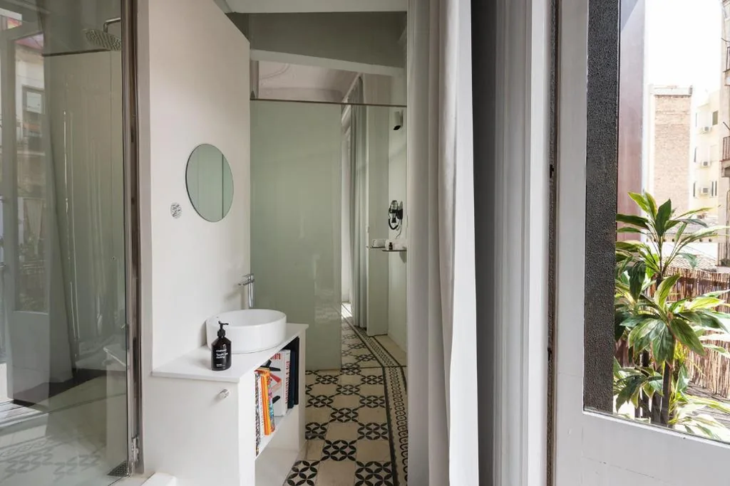 Deluxe-Doppelzimmer mit Balkon — chic&basic Born Boutique Hotel