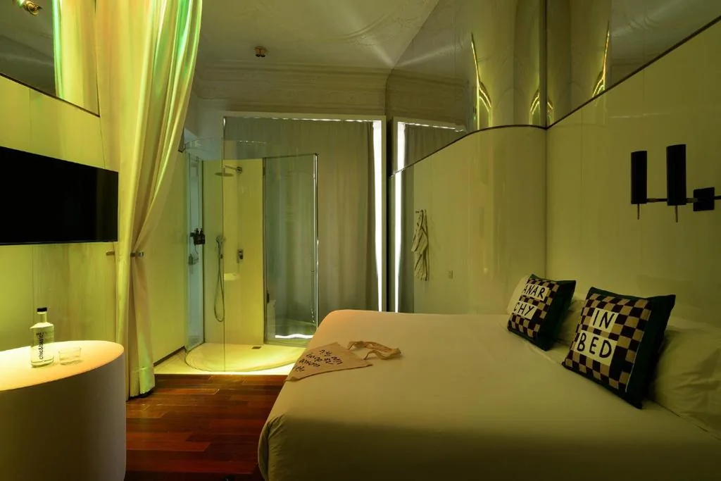 Superior-Doppelzimmer mit Terrasse – 1 oder 2 Betten — chic&basic Born Boutique Hotel