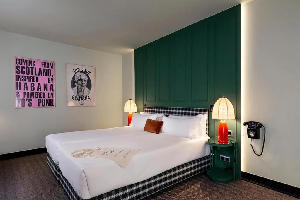 Deluxe-Doppelzimmer — chic&basic Habana Hoose