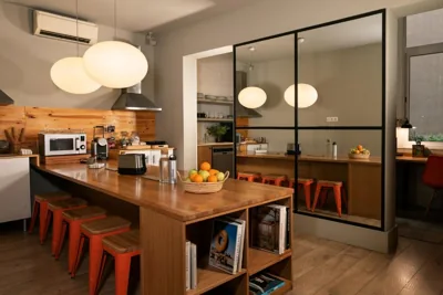 chic&basic Tallers Hostal — foto 4