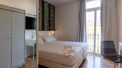 chic&basic Tallers Hostal — foto 5