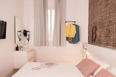 chic&basic Tallers Hostal — foto 7