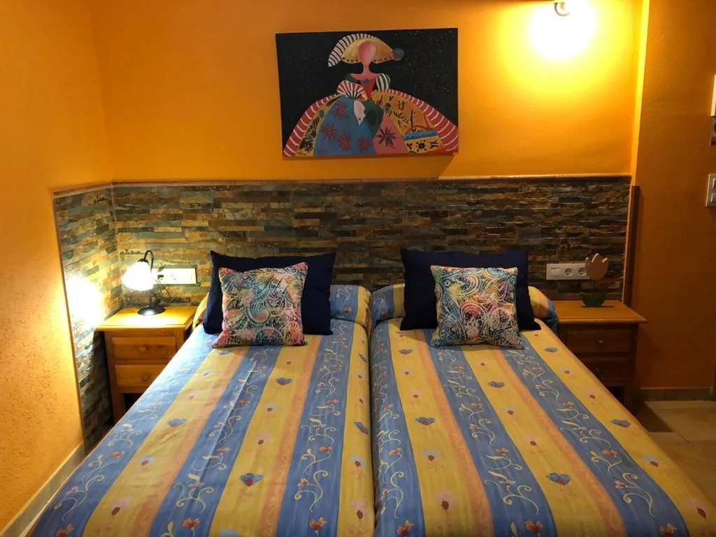 Quarto Triplo com duche — Chiki