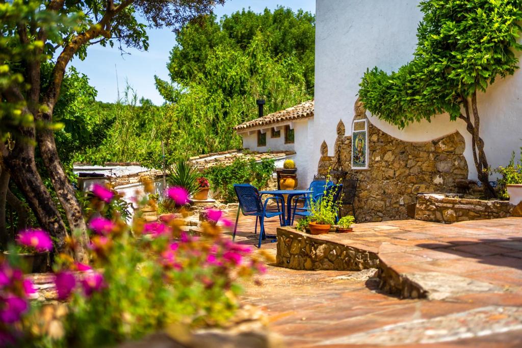 Cinco Lunas VEGETARIAN Retreat Oasis