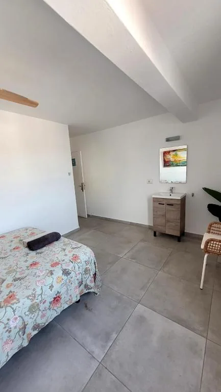 Camera doppia Deluxe con balcone — Cisne By Nest Hostel