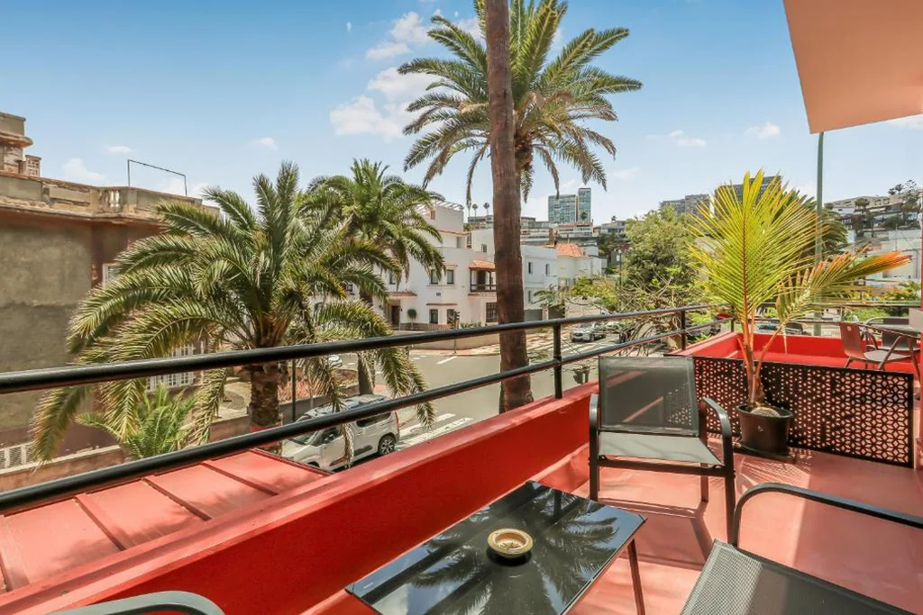Quarto Duplo com casa de banho partilhada - 1 ou 2 camas — City Garden Suites Nadami 1935