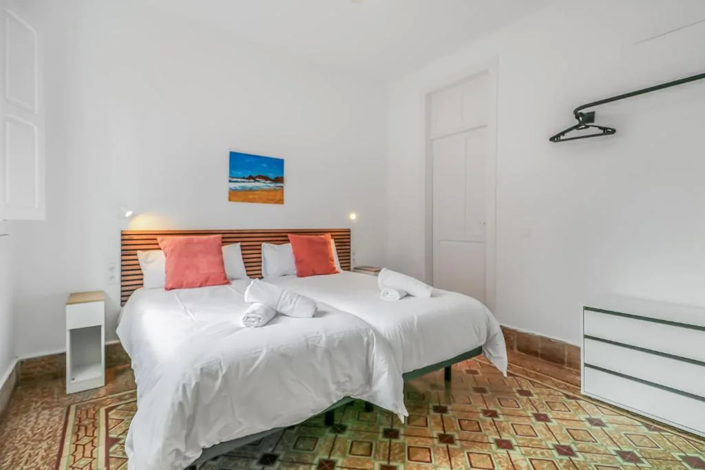 Quarto Duplo com casa de banho privativa - 1 ou 2 camas — City Garden Suites Nadami 1935
