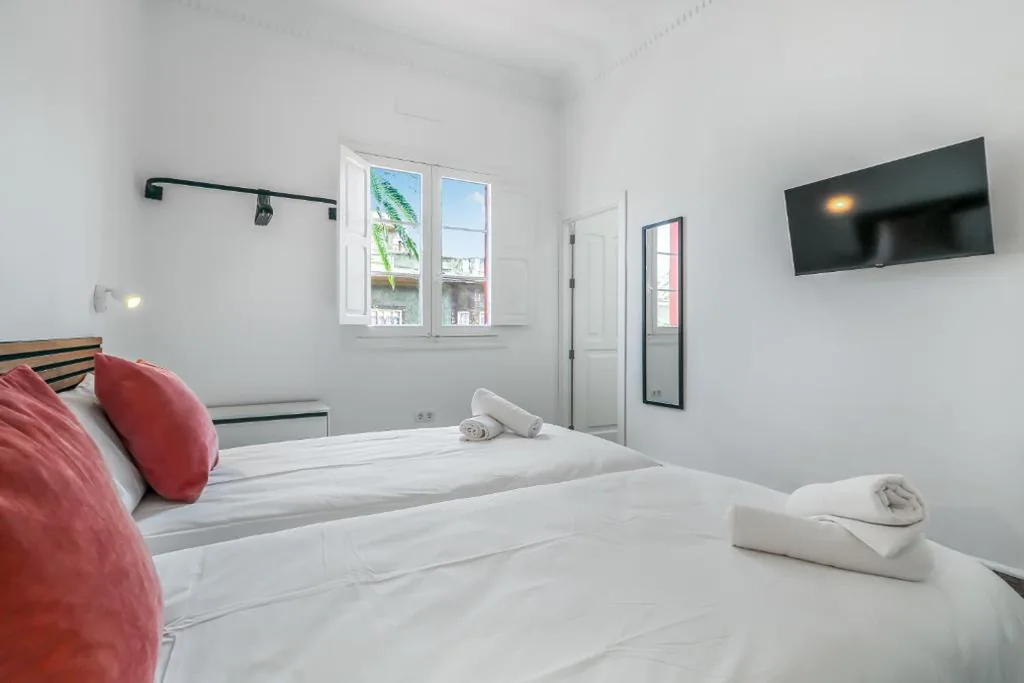 Quarto Duplo com casa de banho privativa - 1 ou 2 camas — City Garden Suites Nadami 1935
