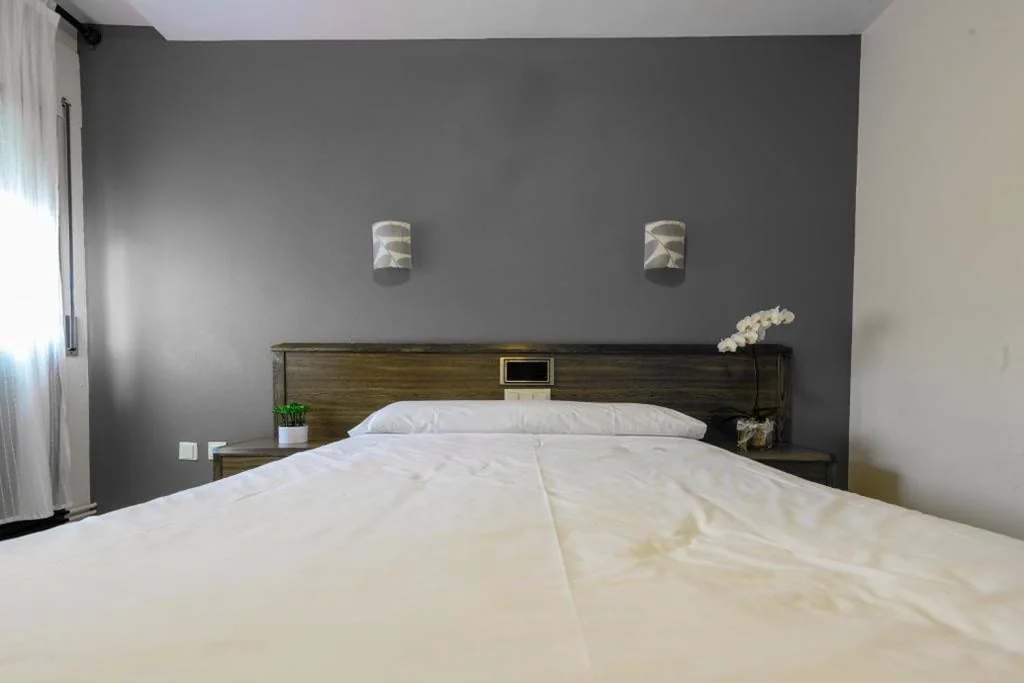 Habitación Estándar - 1 cama grande — Ciudad de Jaca