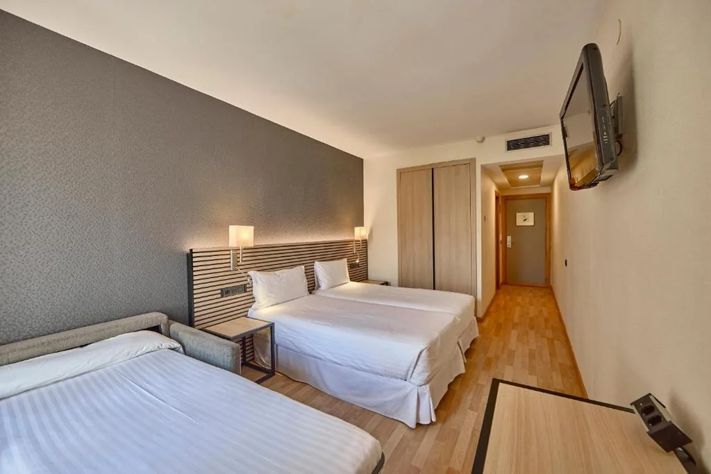 Habitación Triple — Civis Jaime I