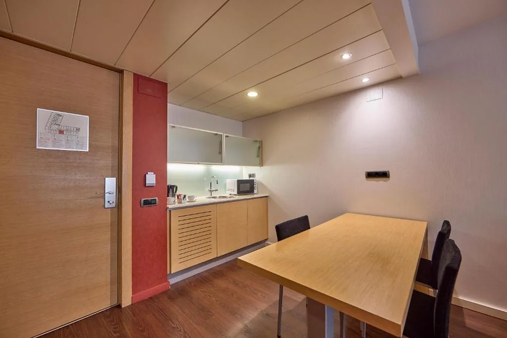 Quarto Familiar (2 adultos e 2 crianças) — Civis Luz Castellón 4*S