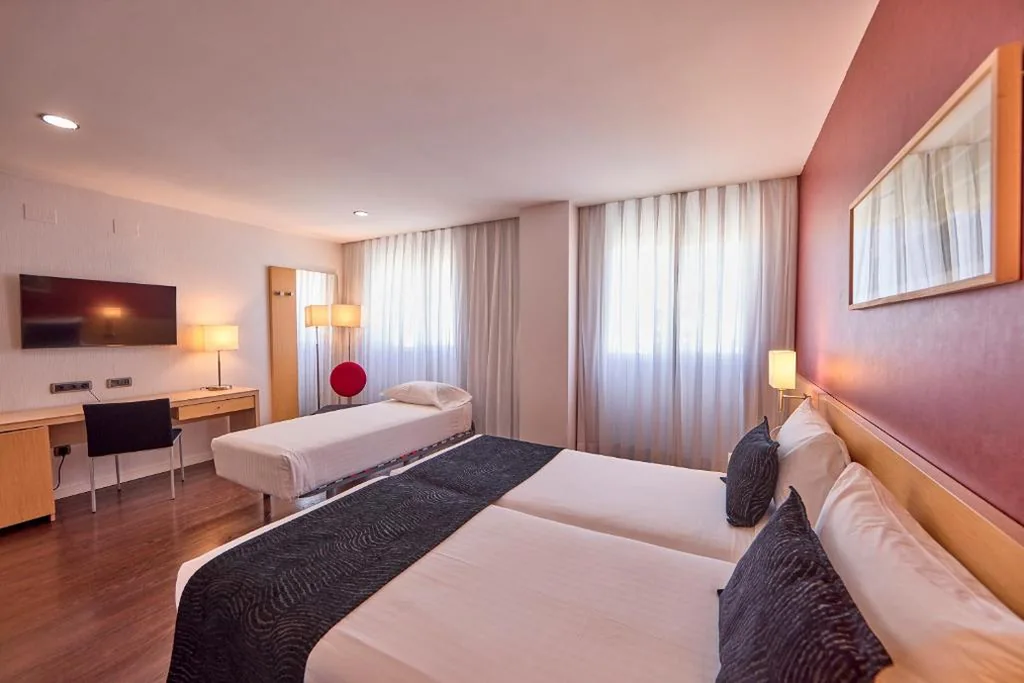 Quarto Triplo — Civis Luz Castellón 4*S