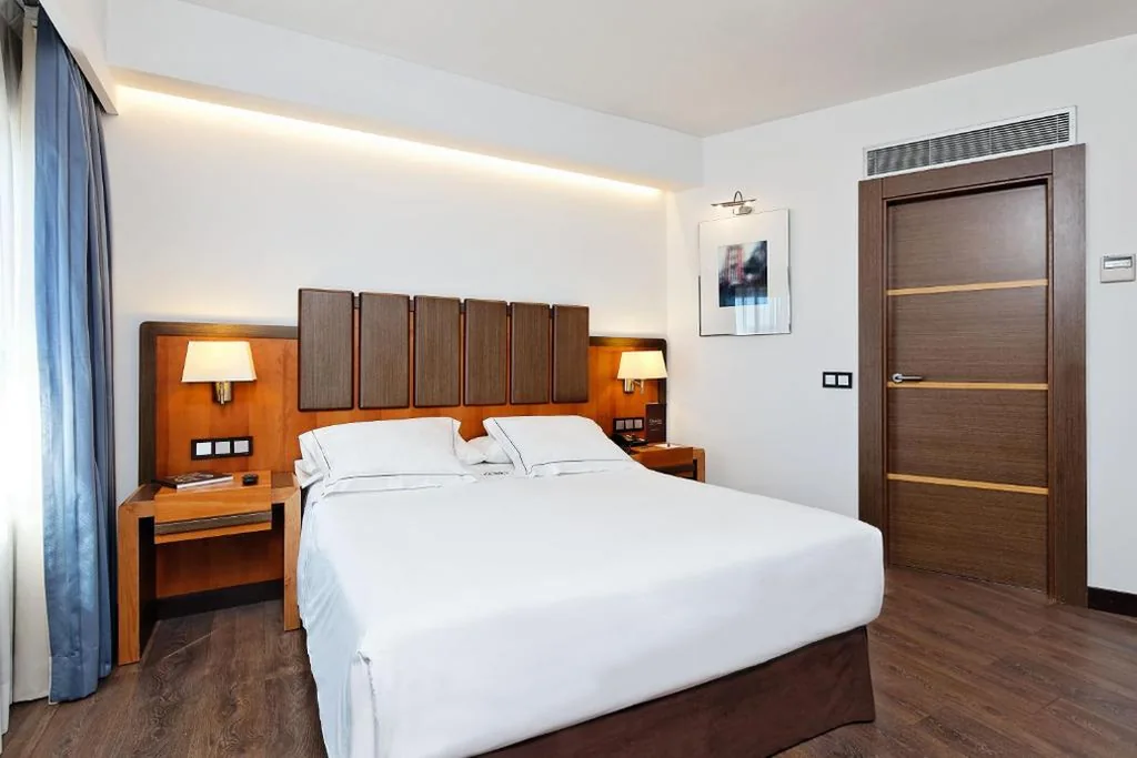 Tweepersoonskamer met parkeren - 1 of 2 bedden — Claridge Madrid