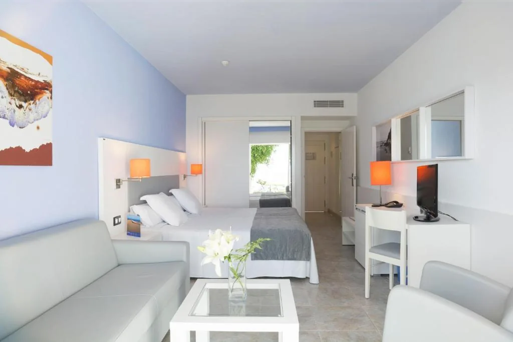 Quarto Duplo (3 adultos) - 1 ou 2 camas — Club Jandía Princess