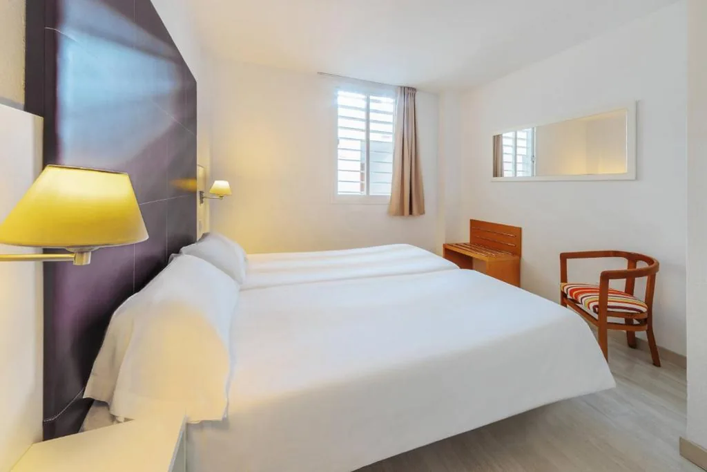 One-Bedroom Apartment (2 Adults) — Club Simó