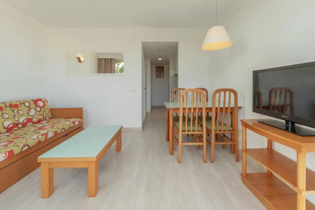 One-Bedroom Apartment (3 Adults) — Club Simó