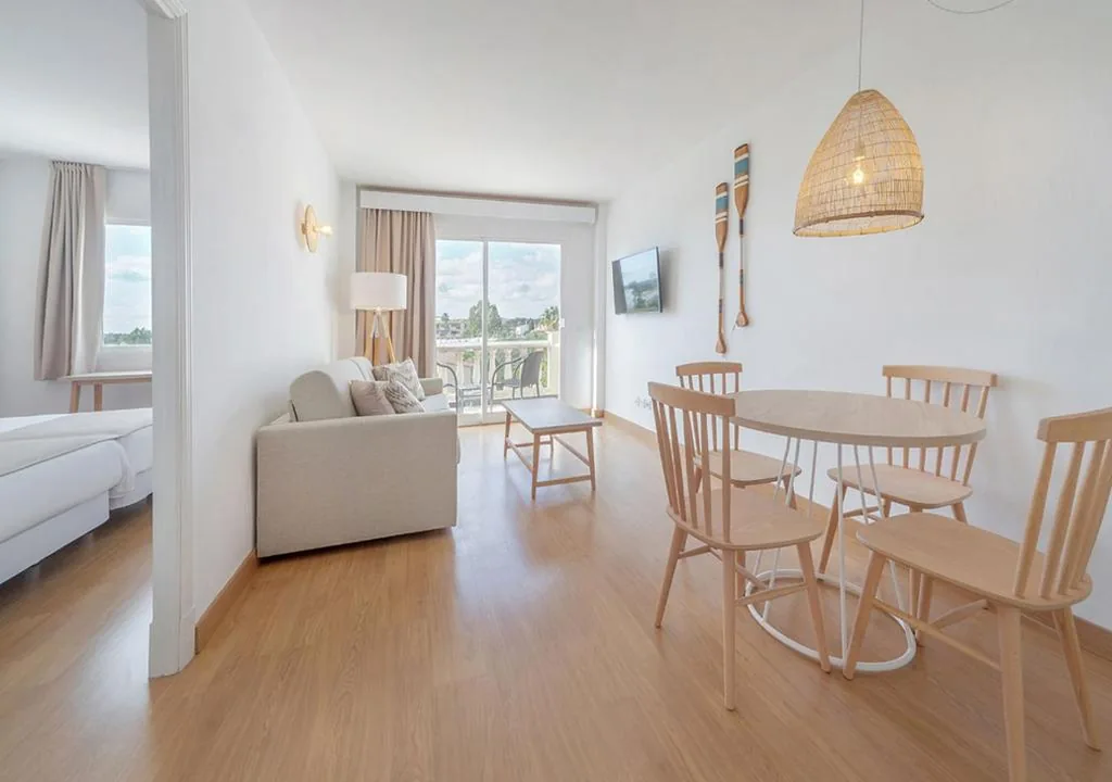 Two-Bedroom Apartment (2 Adults + 2 Children) — Club Simó