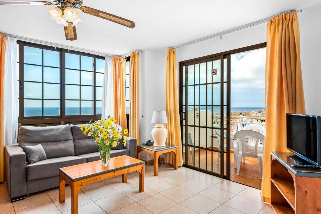 Club Tenerife Apartments