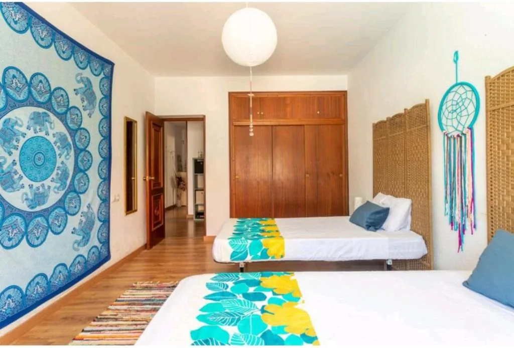 CM Azibi Blue Room