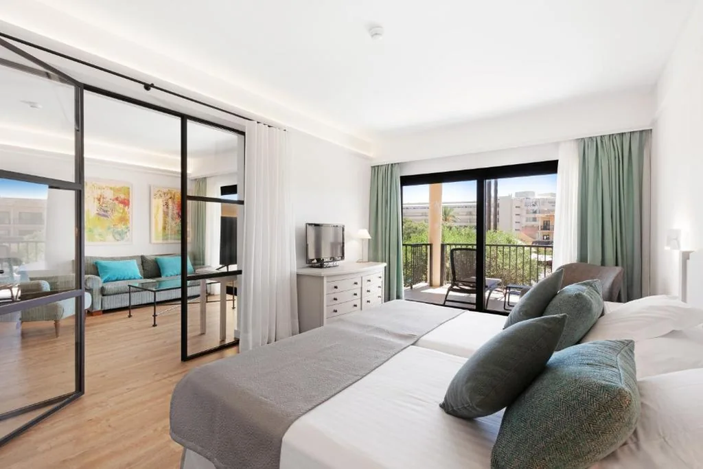 Suite — CM Mallorca Palace - Only Adults