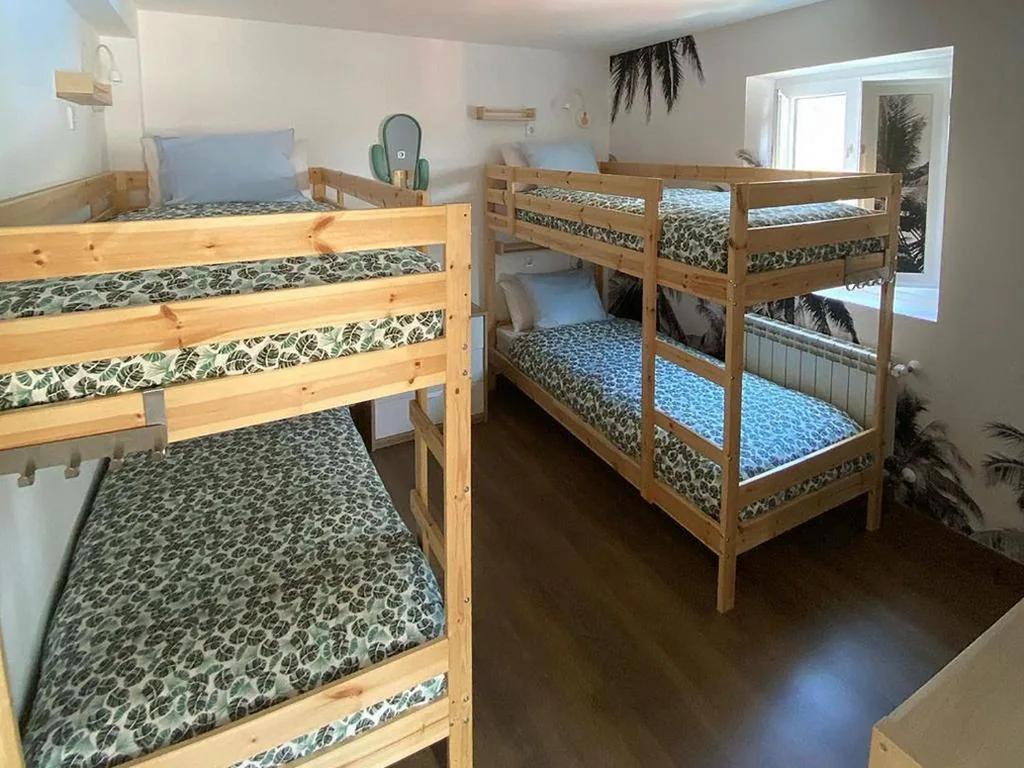 Posto letto in dormitorio misto da 4 letti — COCOS SURFHOUSE