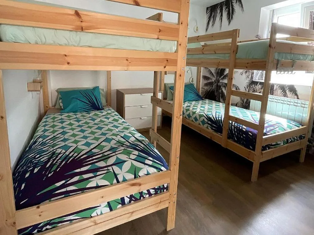 COCOS SURFHOUSE